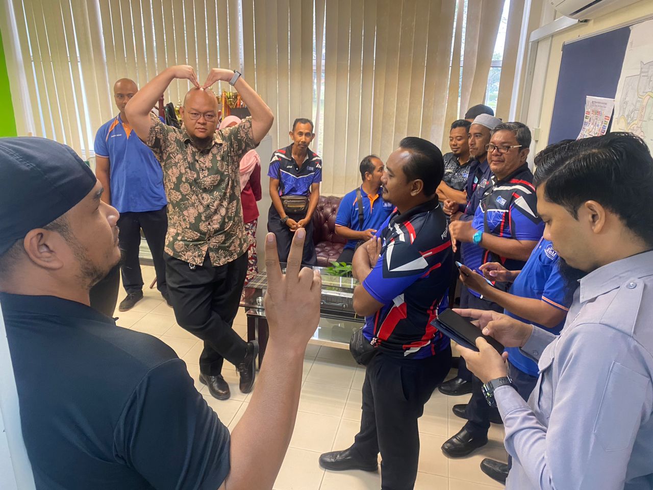 BAHAGIAN AWAM DAN PERABOT