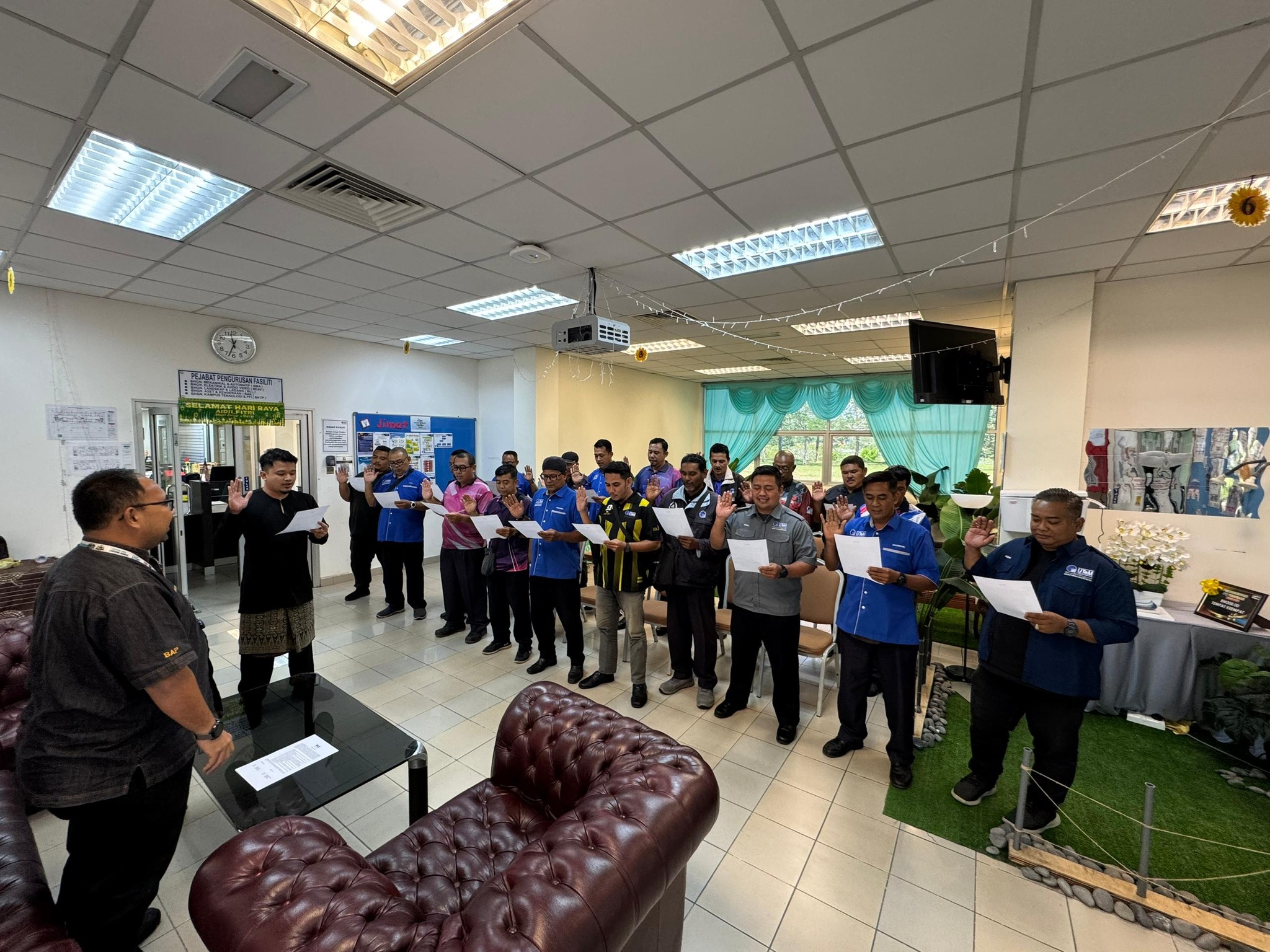 BAHAGIAN PERKHIDMATAN DAN UPACARA